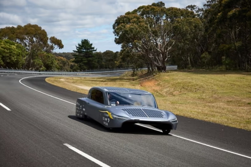 Sunswift 7 weźmie udział w Bridgestone World Solar Challenge w 2023 roku  / zdjęcie: UNSW /domena publiczna