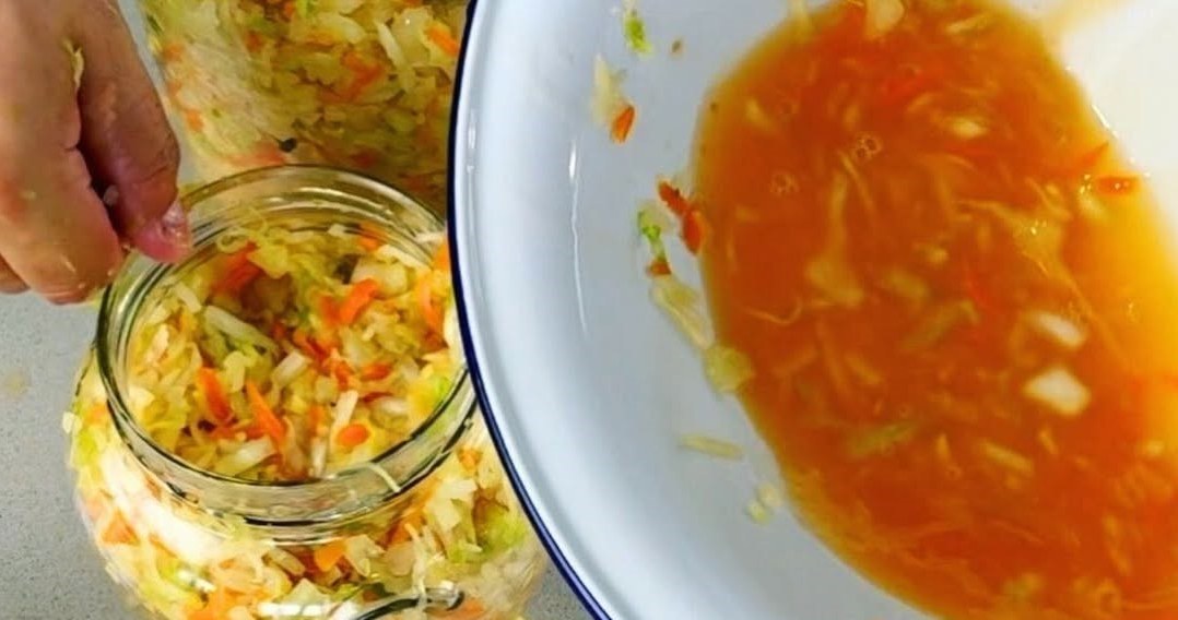 Суп "квас" корисний завдяки основному інгредієнту - соку з квашеної капусти. Він містить пробіотики, які покращують травлення /Domena publiczna