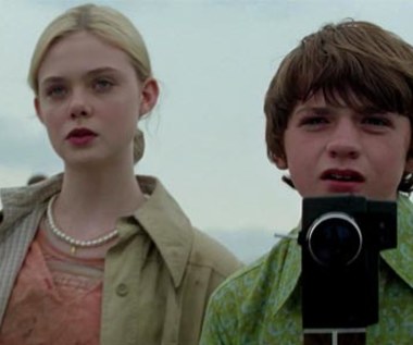 "Super 8" [trailer]