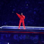 Super Bowl 2023: Rihanna podczas Halftime Show. Spektakularny występ!