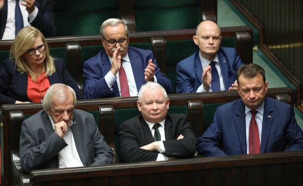 "Super Express": Prawo i Sprawiedliwość traci poparcie, zyskuje Koalicja Obywatelska