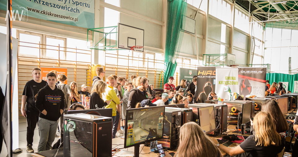 SUPER GAME e-sport /materiały prasowe