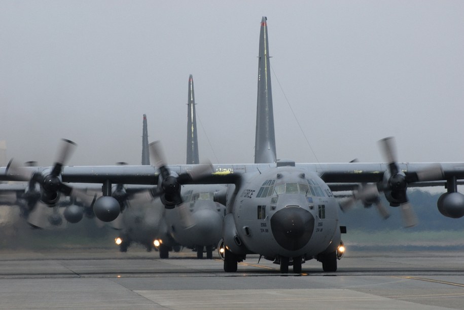 Super Hercules C-130 /Shutterstock