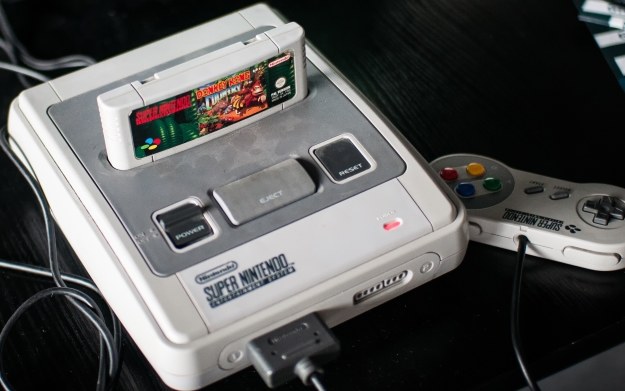 Super Nintendo Entertainment System - kultowa konsola japońskiej firmy /123RF/PICSEL