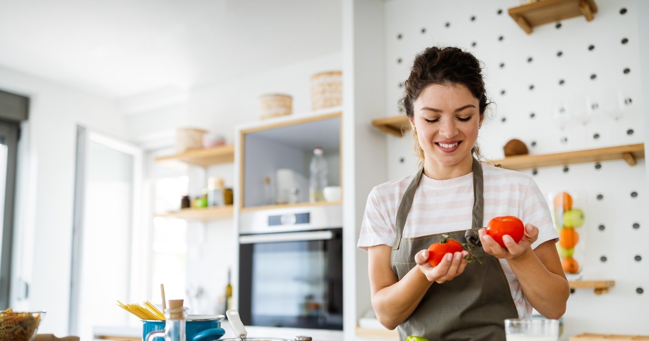 Superfoods powinniśmy jeść regularnie, aby wzmacniać zdrowie organizmu. Niestety nie wszyscy to robią /123RF/PICSEL