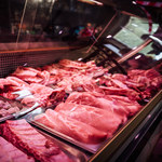 Supermarkety podnoszą ceny wieprzowiny. Sukces rolników 