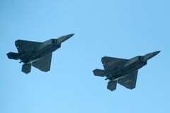 Supernowoczesne F-22 Raptor wylądowały w Łasku