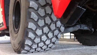 Supernowoczesny wóz pomagał w akcji ratunkowej po lądowaniu boeinga