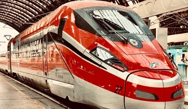 Superszybki pociąg ETR 1000 wyjedzie na polskie tory? Co to za pojazd?