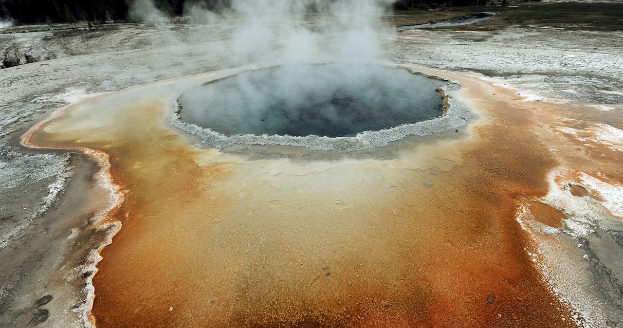 Superwulkan Yellowstone można schłodzić, a pozyskaną energię wykorzystać /AFP