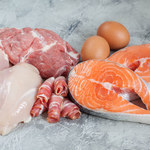 Surowe mięsa i ryby: Czy naprawdę warto je jeść?