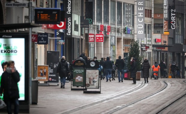 Surowe przepisy dotyczące wjazdu dla osób z Polski. Sprawdź gdzie!
