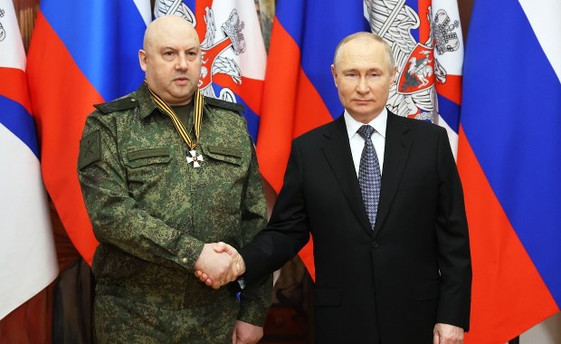 Surowikin w areszcie? Jego córka i Pieskow zabrali głos