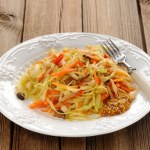 obiady domowe Surówka jak z chińskiej restauracji. Zrobisz ją w zaledwie chwilę