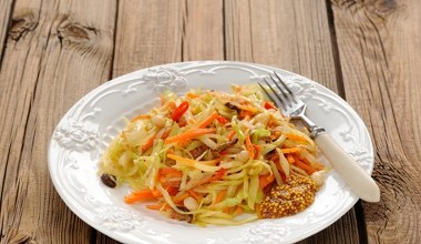 Surówka jak z chińskiej restauracji. Zrobisz ją w zaledwie chwilę 