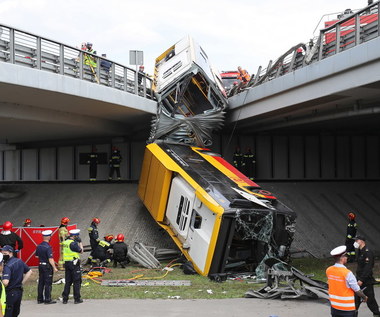 Surowy wyrok dla kierowcy autobusu, który spadł z mostu w Warszawie