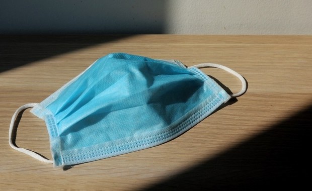 Surowy wyrok za atak na policjantów. W tle obostrzenia covidowe