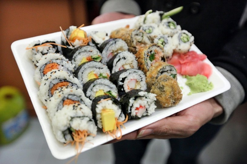 Sushi zyskało wielką popularność, ale stało się też fast foodem /PAP life