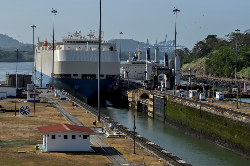 Susza utrudnia warunki żeglugi na Kanale Panamskim /AFP