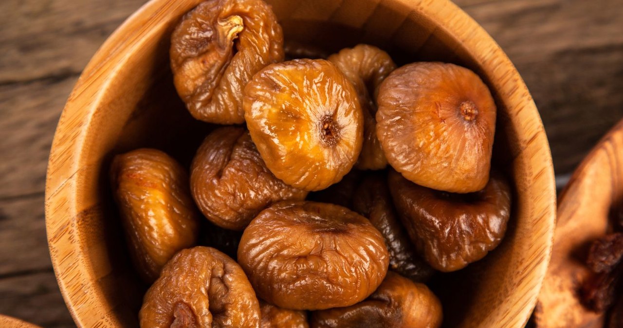 Suszone figi jedz zamiast słodyczy - są słodkie, a mają dużo więcej wartości odżywczych /gdolgikh /123RF/PICSEL