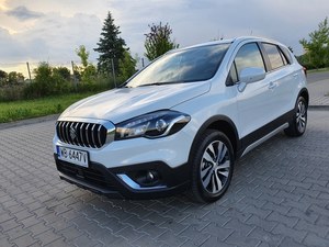 Suzuki SX4 S-Cross - praktyczny japończyk