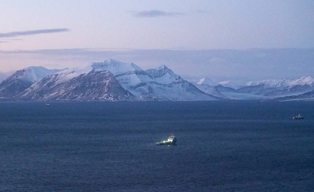 Svalbard: Poszukiwania rosyjskiego Mi-8 /Natalya Dmitrak /PAP/EPA