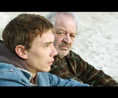 Swann Arlaud i Jean-Marie Frin w filmie "Kraul"