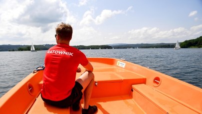 Świadek wypadku na jeziorze Dąbie: Pojedyncza osoba nie miała szans wydobyć dziecka z kabiny 