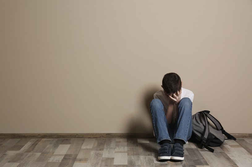 "Świat dorosłych w dalszym ciągu bagatelizuje aspekt przemocy emocjonalnej i psychicznej wobec dzieci" /123RF/PICSEL