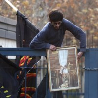 Irańscy studenci na terenie ambasady brytyjskiej w Teheranie