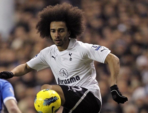 Świat widzial już gorsze fryzury, jednak "Afro" obrońcy Tottenhamu zszokowało Brytyjczyków /AFP