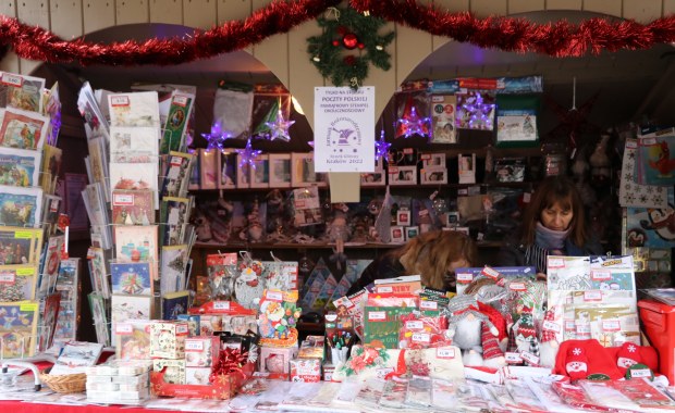 Świąteczna magia na Rynku Głównym w Krakowie. Jarmark bożonarodzeniowy już od piątku