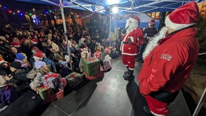 Świąteczna magia w Mikołajkach. Spotkaj Mikołaja i zgarnij prezenty od RMF FM!