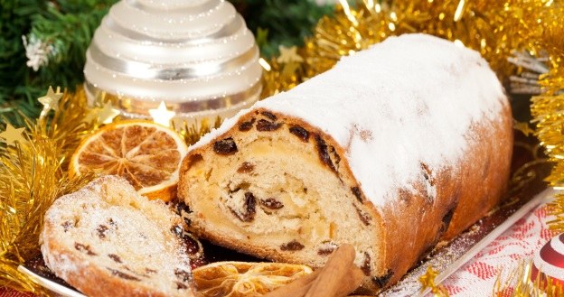 Świąteczna strucla z rodzynkami /123RF/PICSEL