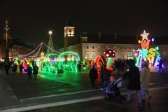 Świąteczne iluminacje rozświetliły Warszawę