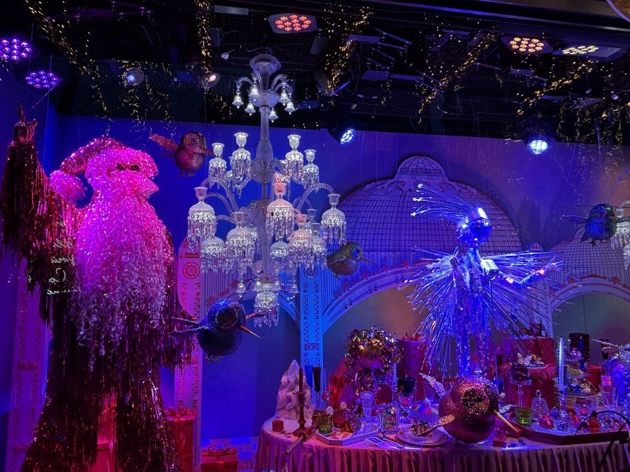 Świąteczne witryny paryskiego domu towarowego Galeries Lafayette /Marek Gładysz /RMF FM