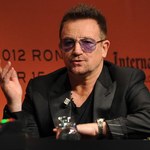 Świąteczny Bono z przyjaciółmi