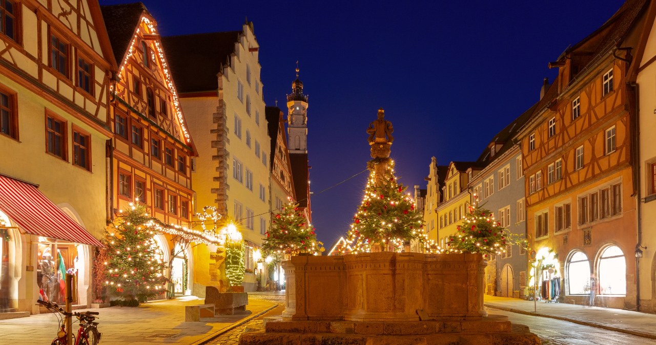 Świąteczny klimat i ozdoby gości w każdym zakątku miasta, w tym na Marktplatz /Pixel