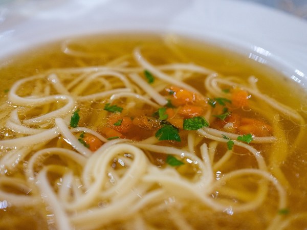 Świąteczny rosół nie dla każdego? Kto powinien uważać?