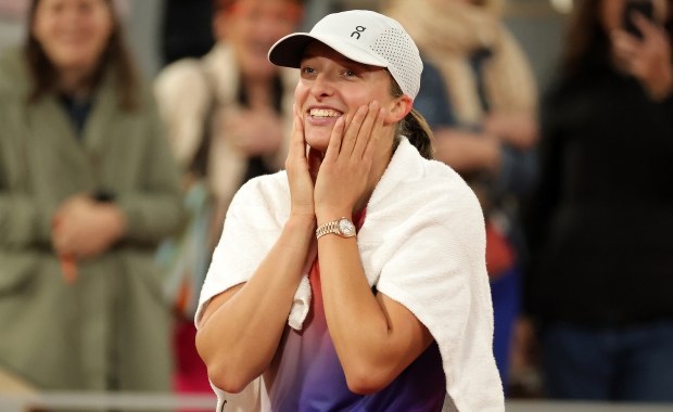 Świątek w czwartej rundzie French Open. "Dopiero teraz poczuję, że mam urodziny"
