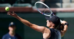 Świątek zameldowała się w trzeciej rundzie. Przez chwilę było nerwowo 