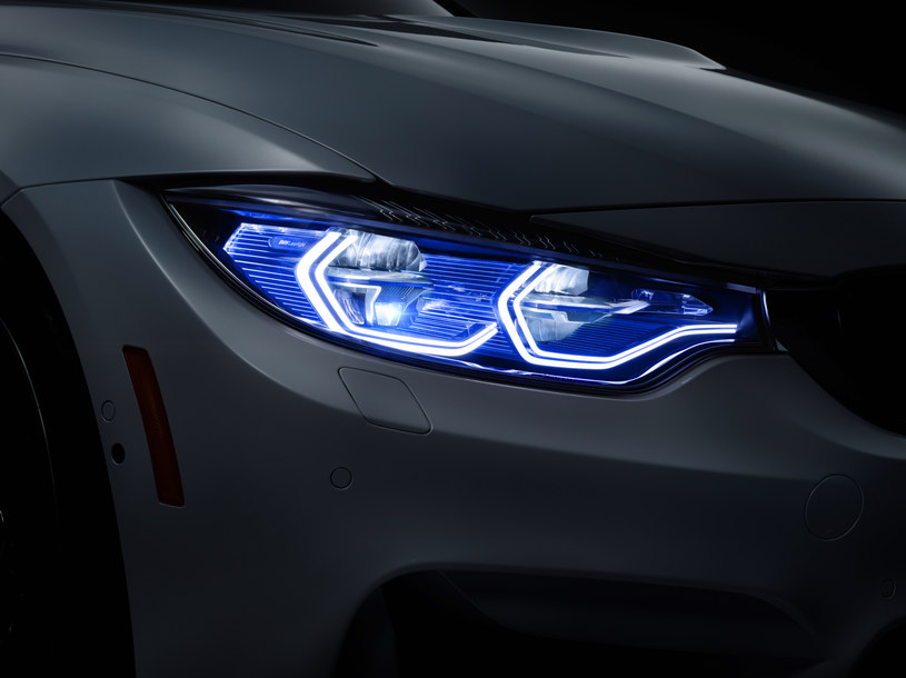 Światła BMW M4 Concept Iconic Lights /Informacja prasowa