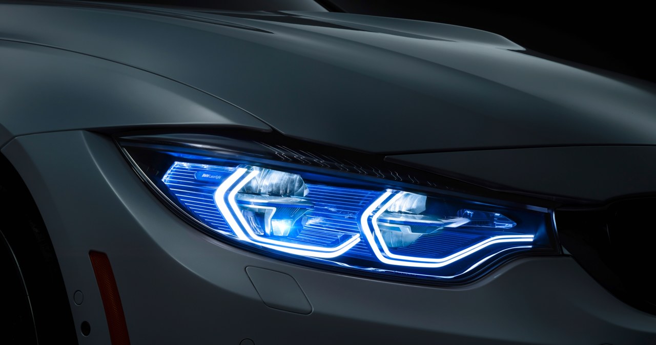 Światła BMW M4 Concept Iconic Lights /Informacja prasowa