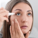 Światłowstręt i ból oczu po COVID.19. Badacze znaleźli dowody