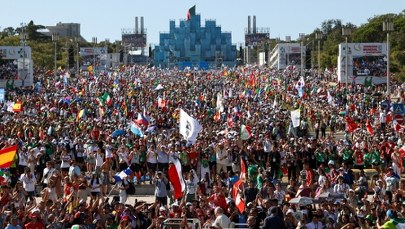 Światowe Dni Młodzieży. Ponad 800 tys. osób na drodze krzyżowej