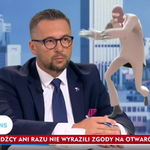 Światowe media nabijają się z wpadki w TVP. Tajemnicza postać... tańczy na ekranie. Co autor miał na myśli?