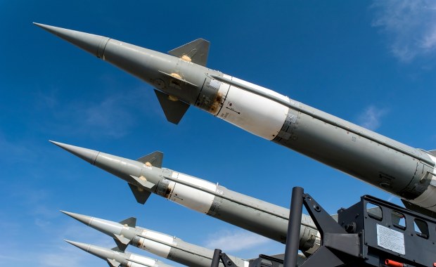 Światowe zapasy pocisków na wyczerpaniu. "Składy są puste albo prawie puste"