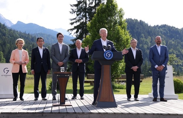 Światowi przywódcy podczas szczytu G7 /SEAN GALLUP / POOL /PAP/EPA