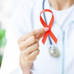 Światowy dzień AIDS. Nowe metody leczenia i bardzo alarmujące statystyki w Polsce