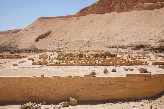 Świątynia Mentuhotepa II w Hatszepsut - Egipt /Shutterstock